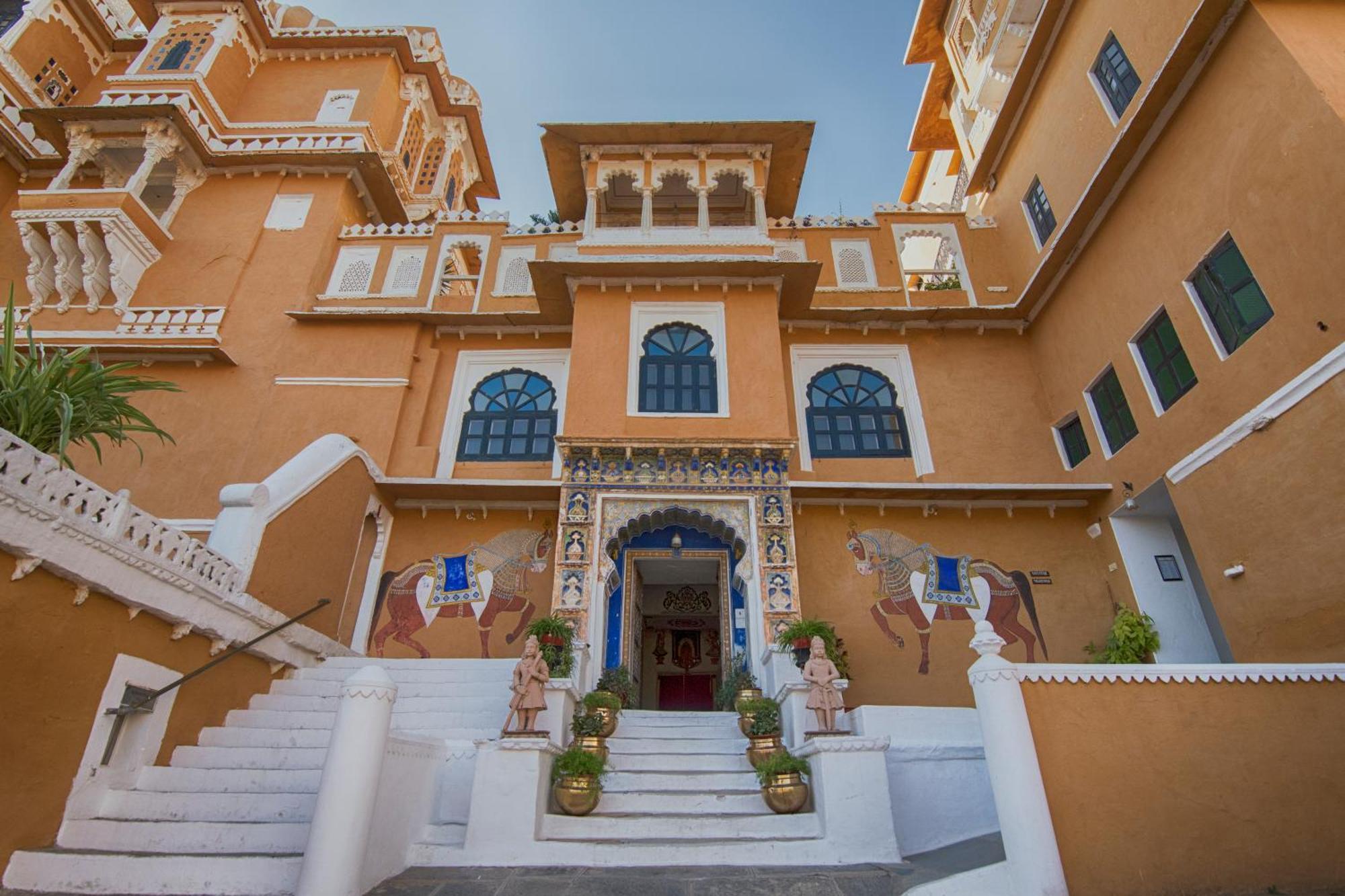 Deogarh Mahal Hotel Devgarh  ภายนอก รูปภาพ