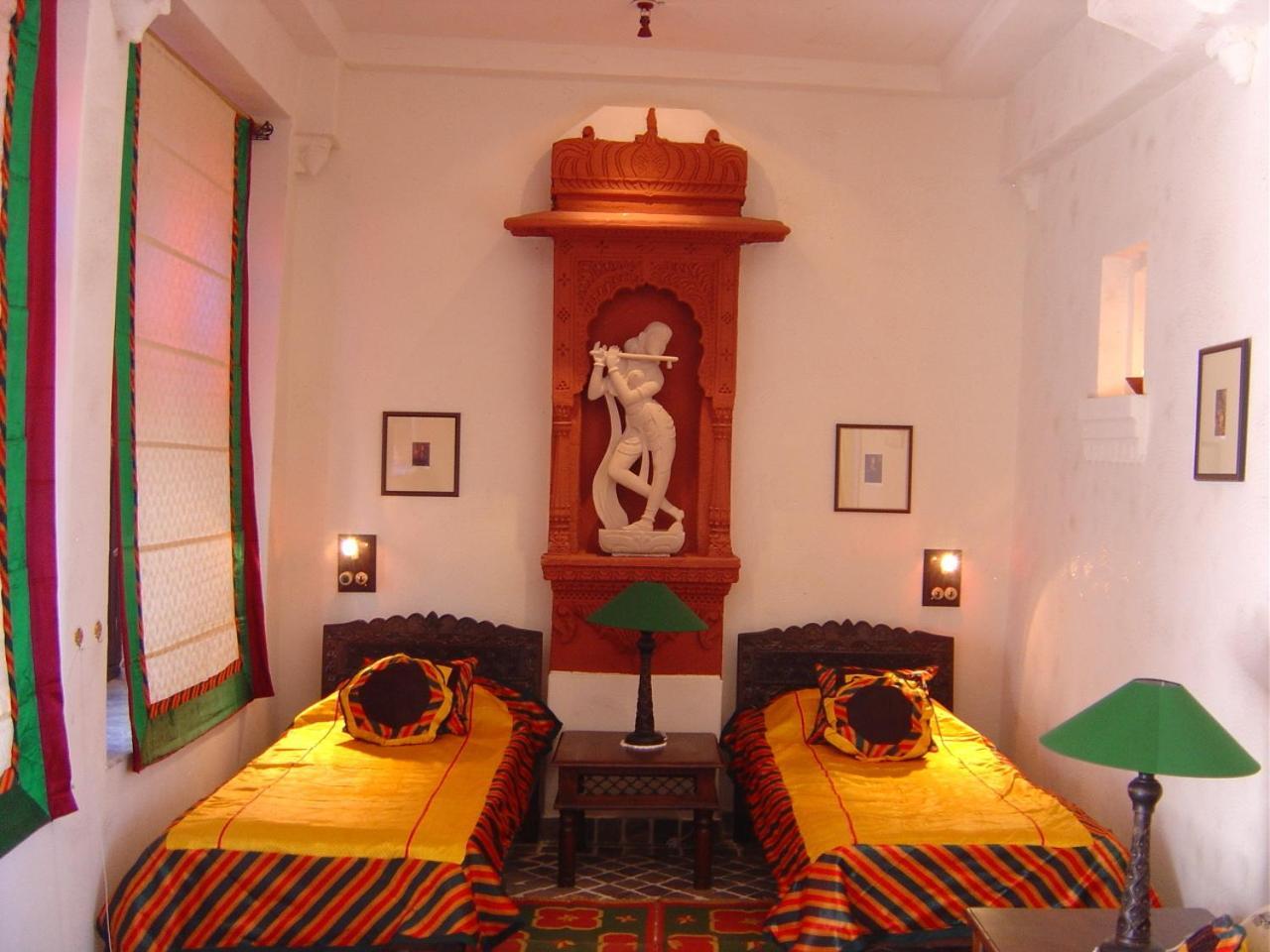 Deogarh Mahal Hotel Devgarh  ภายนอก รูปภาพ