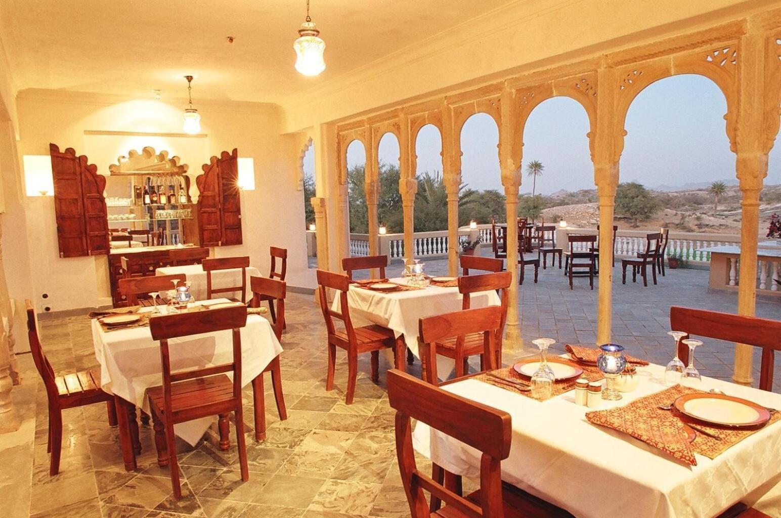 Deogarh Mahal Hotel Devgarh  ภายนอก รูปภาพ