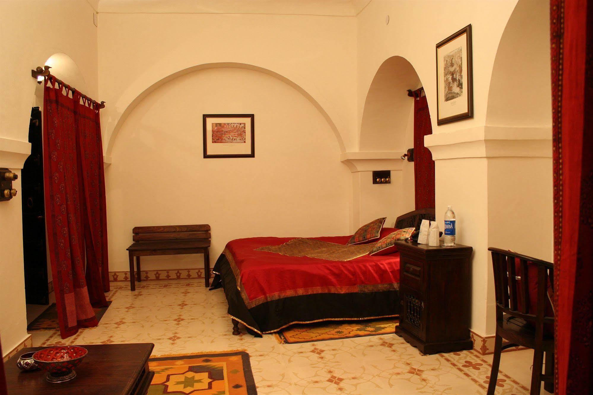 Deogarh Mahal Hotel Devgarh  ภายนอก รูปภาพ